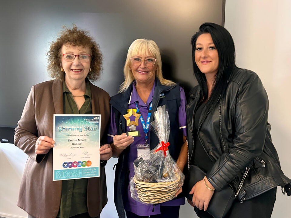 Kathryn Lavery presenting award to Denise Morris