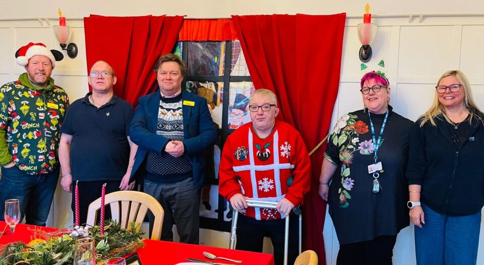 Judges with Danescourt residents.